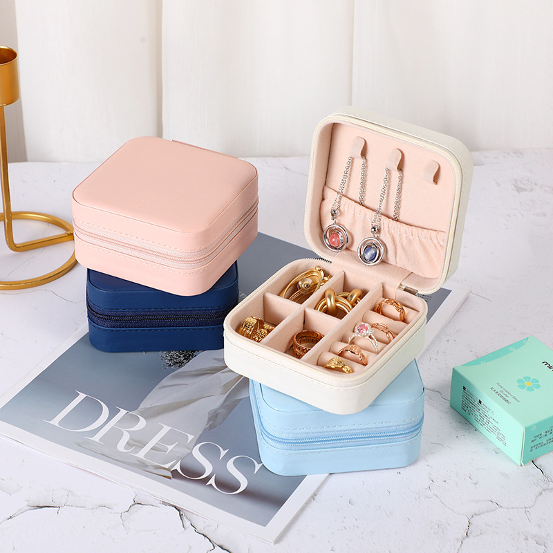 Портативная шкатулка для украш – обзор и цена Accessories Travel Jewelry Box