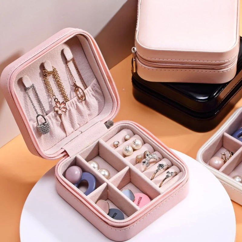 Портативная шкатулка для украш – обзор и цена Accessories Travel Jewelry Box